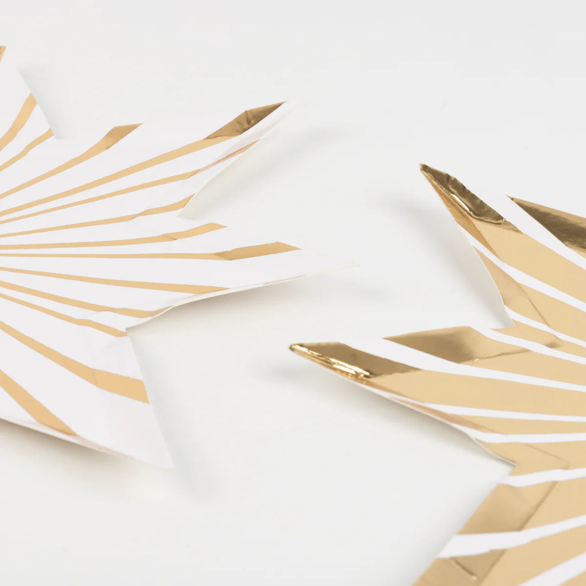 Gold Stripe Star Plates